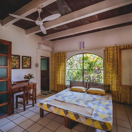 Gaia'S Garden Guest House Auroville Room photo